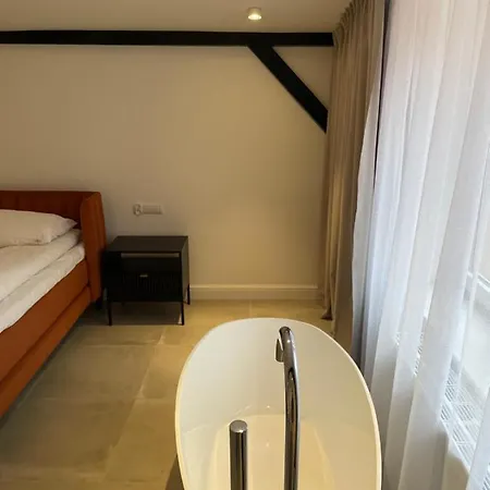 Apartman Jezuicka 16